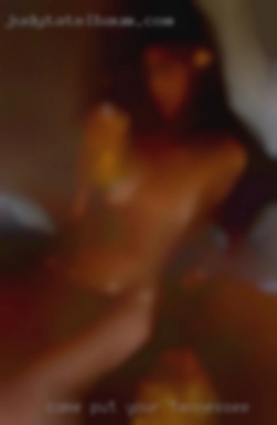 Come put your hard cock in my Tennessee mouth.