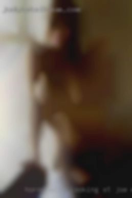 Horny wife looking St. Joe MO for extra fun.