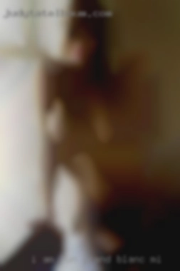 I am Fun Loving Easy Going Grand Blanc, MI horny guy.