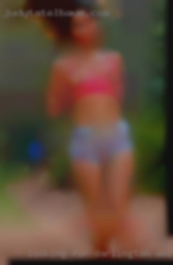 Looking Darlington swinger for a fuck buddy or fwb.