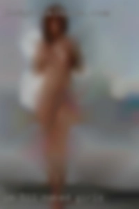 I'm 5/11, dark naked girls brown hair, blue eyes.