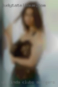 Um kinda just seeing what this clubs swingers does lol.